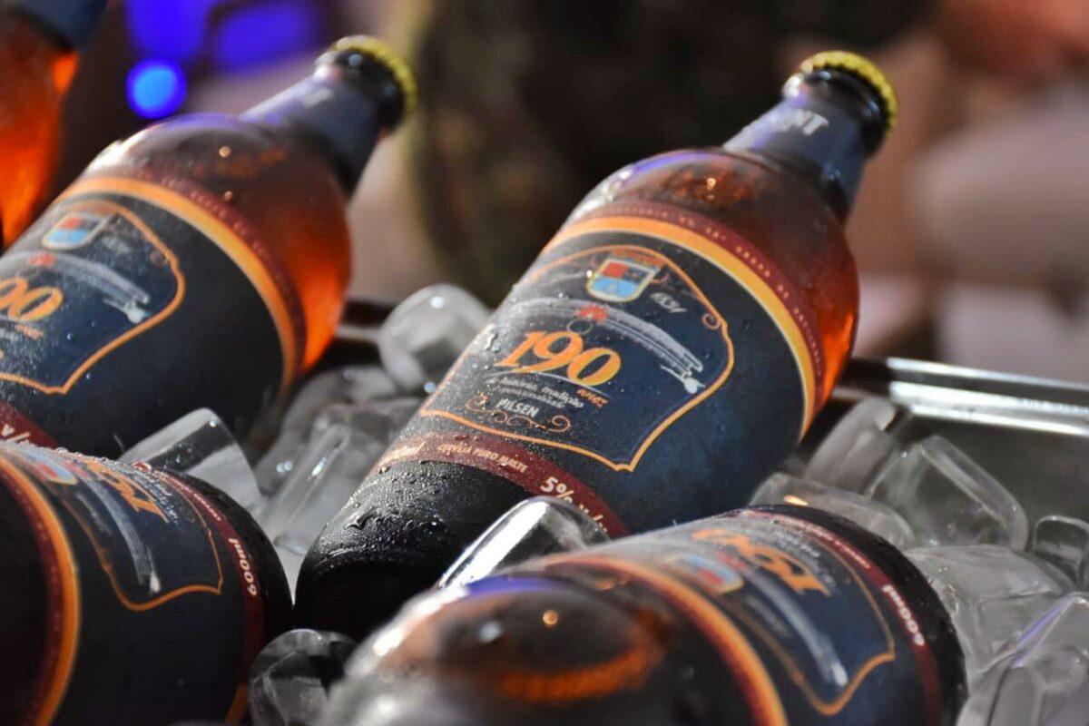 Cervejaria Santa Catarina lança rótulo exclusivo em homenagem aos 190 anos do 28º GAC