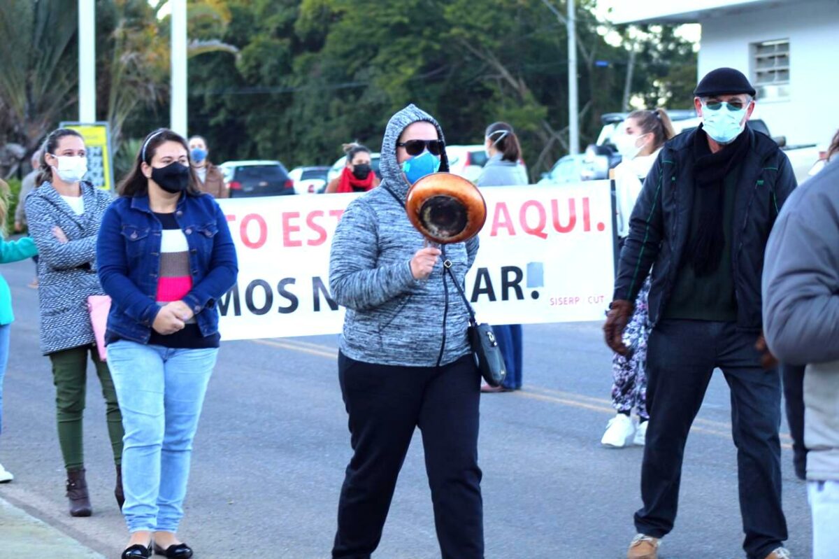 "Vamos continuar até que o prefeito pare de tentar justificar”, diz presidente do Sindicato dos Servidores Públicos