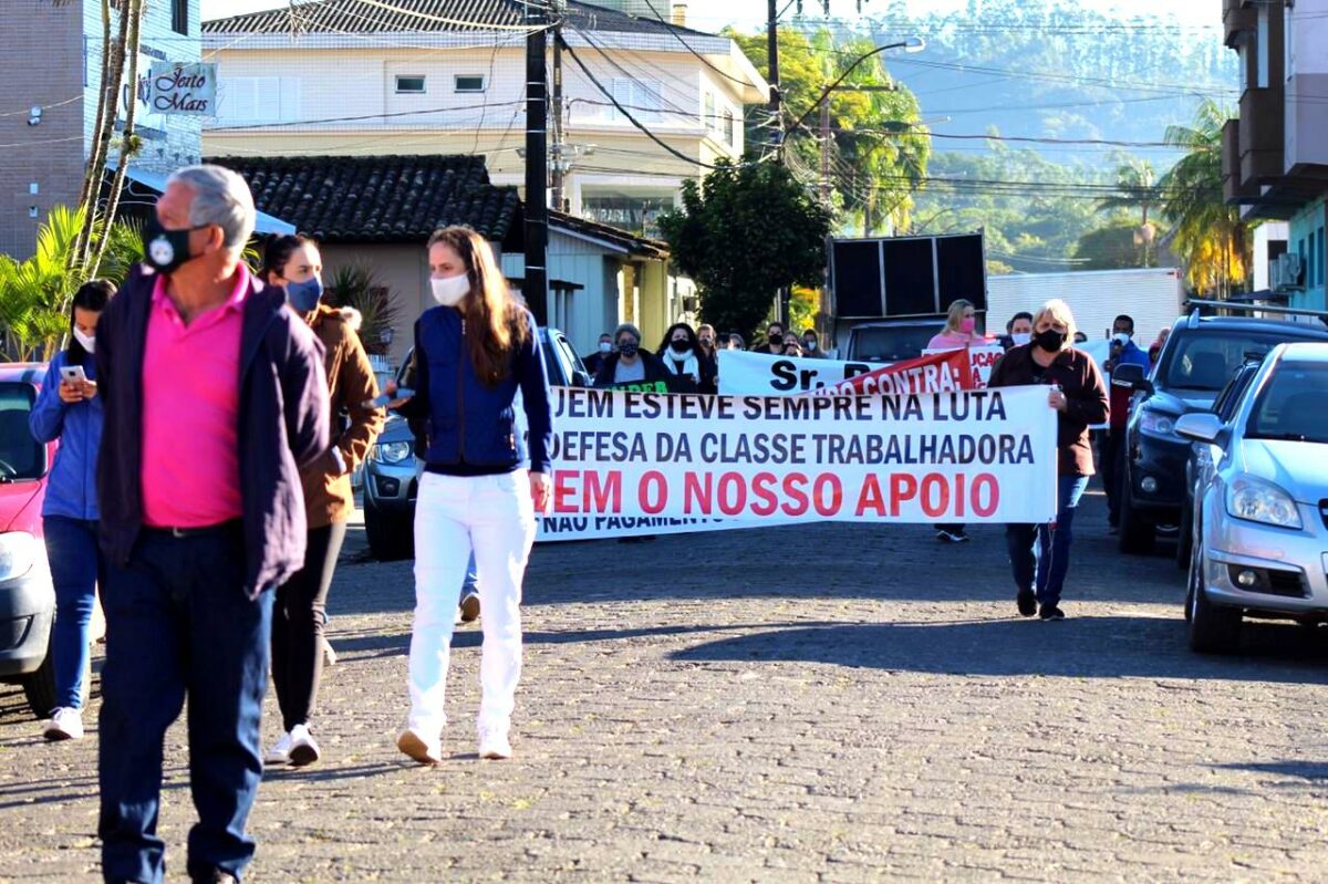 "Vamos continuar até que o prefeito pare de tentar justificar”, diz presidente do Sindicato dos Servidores Públicos