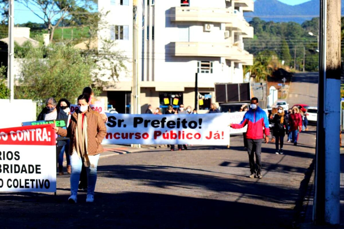 "Vamos continuar até que o prefeito pare de tentar justificar”, diz presidente do Sindicato dos Servidores Públicos