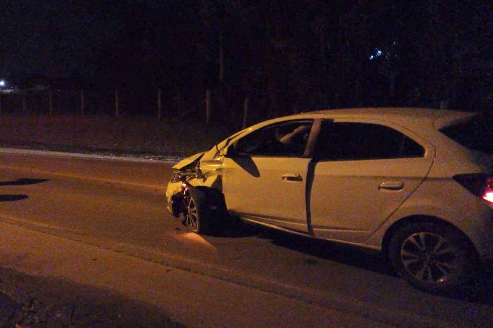 Condutor perde controle da direção e carros colidem em Nova Veneza 4 Condutor perde controle da direção e carros colidem em Nova Veneza