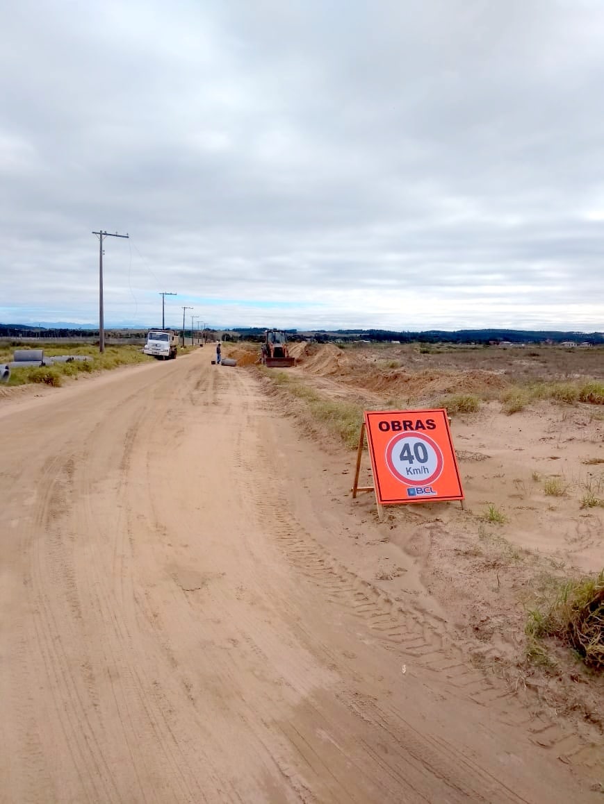 Iniciam as obras de pavimentação do acesso à Plataforma Sul