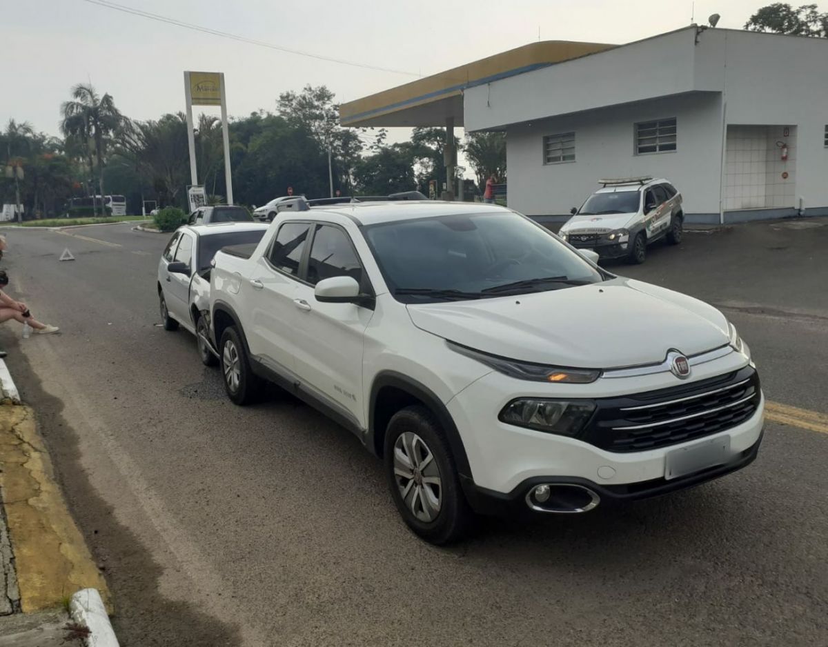 Colisão traseira é registrada em Nova Veneza 1 Colisão traseira é registrada em Nova Veneza