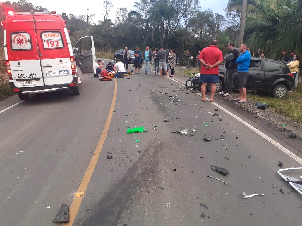 Grave acidente entre moto e carro é registrado no interior de Nova Veneza