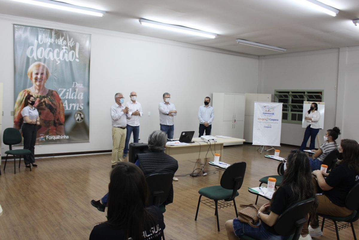 Curso de Libras é oferecido na parceria entre Coopera e Satc 2 Curso de Libras é oferecido na parceria entre Coopera e Satc