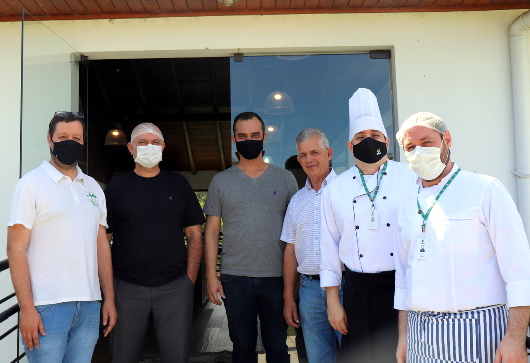 Estudantes do curso de Gastronomia da Unesc realizam aulas práticas em Siderópolis