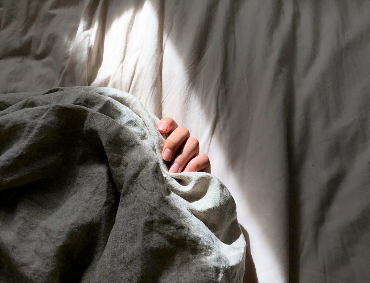 Dormir muitas horas por dia também eleva risco de doenças e de morte, aponta estudo