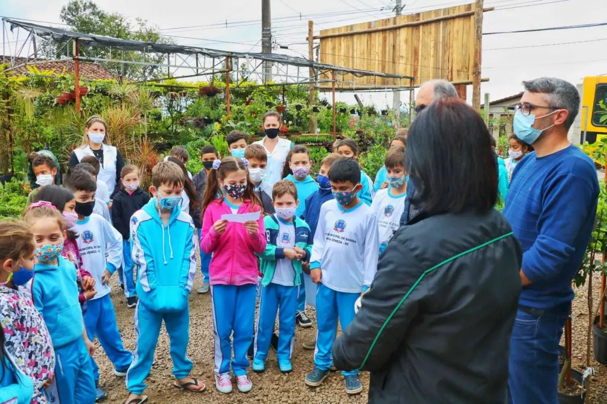 Programa Escola Amiga: alunos são introduzidos na educação ambiental