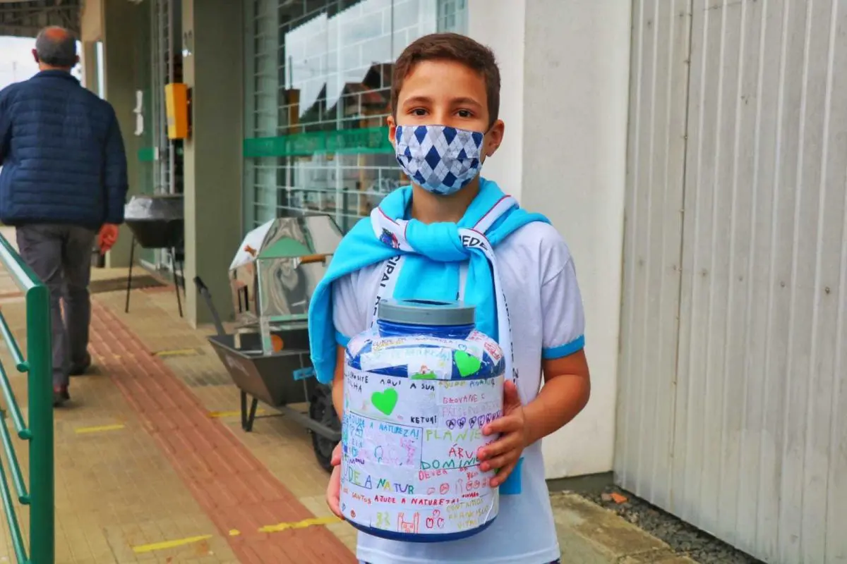 Programa Escola Amiga: alunos são introduzidos na educação ambiental