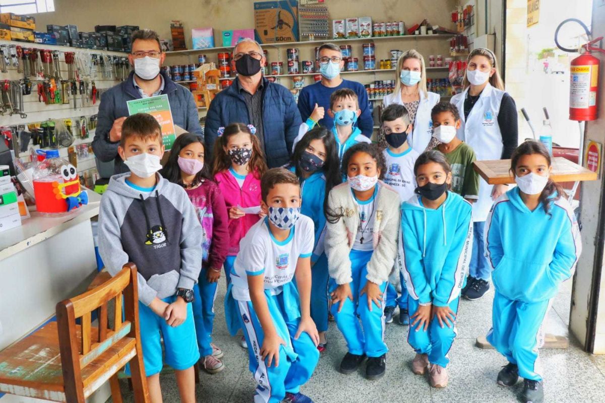 Programa Escola Amiga: alunos são introduzidos na educação ambiental
