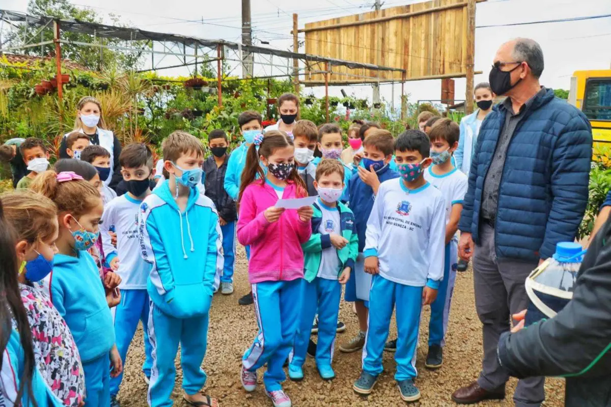 Programa Escola Amiga: alunos são introduzidos na educação ambiental