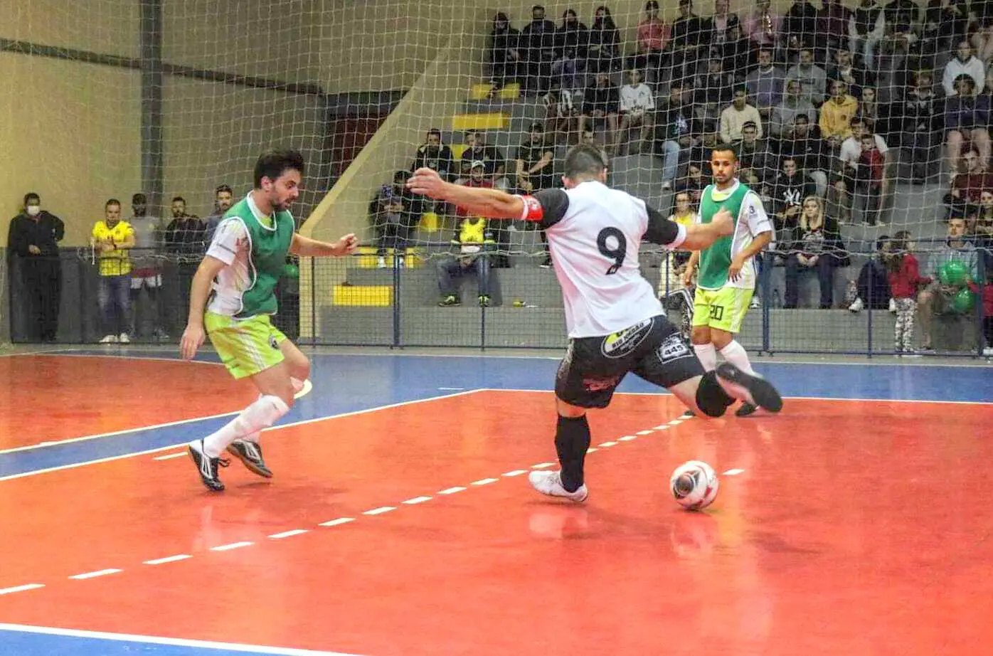 Municipal de futsal de Nova Veneza chega na reta final