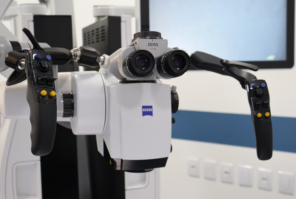 Unimed Criciúma adquire moderno sistema de visualização robótica da alemã ZEISS