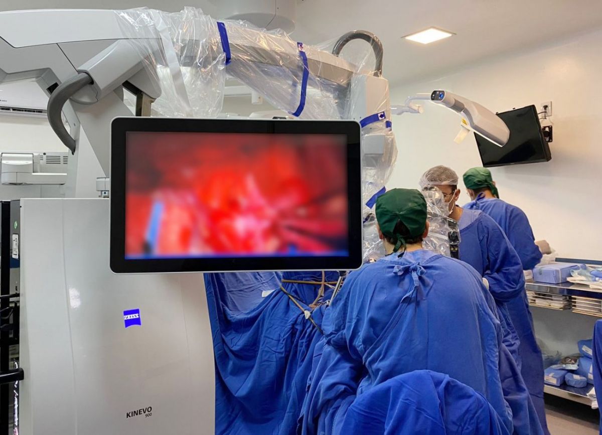 Unimed Criciúma adquire moderno sistema de visualização robótica da alemã ZEISS