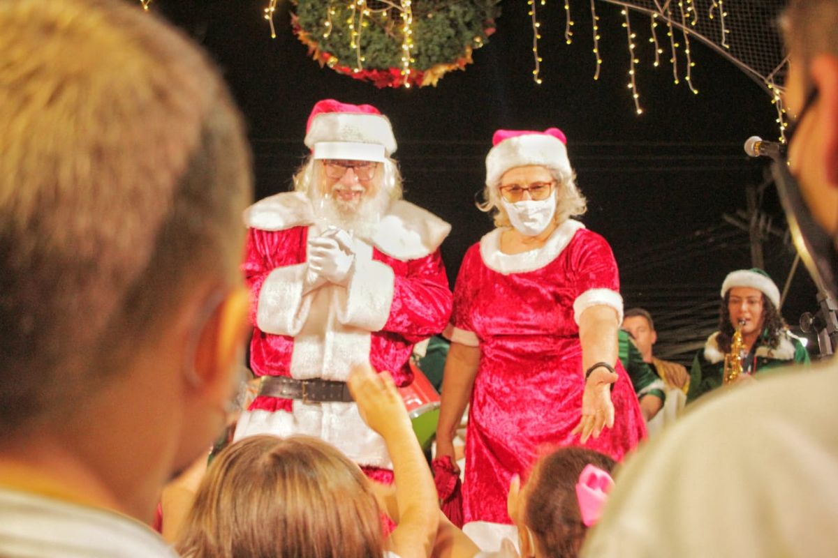 Chegada do Papai Noel marca início do Natal em Nova Veneza