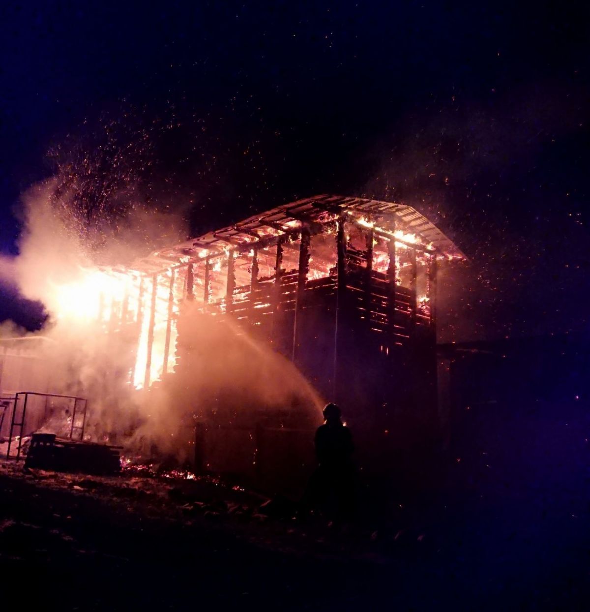 Problema em exaustor pode ter causado incêndio na Madeireira Bortolotto 1 Incêndio Madeireira Bortolotto em Nova Veneza