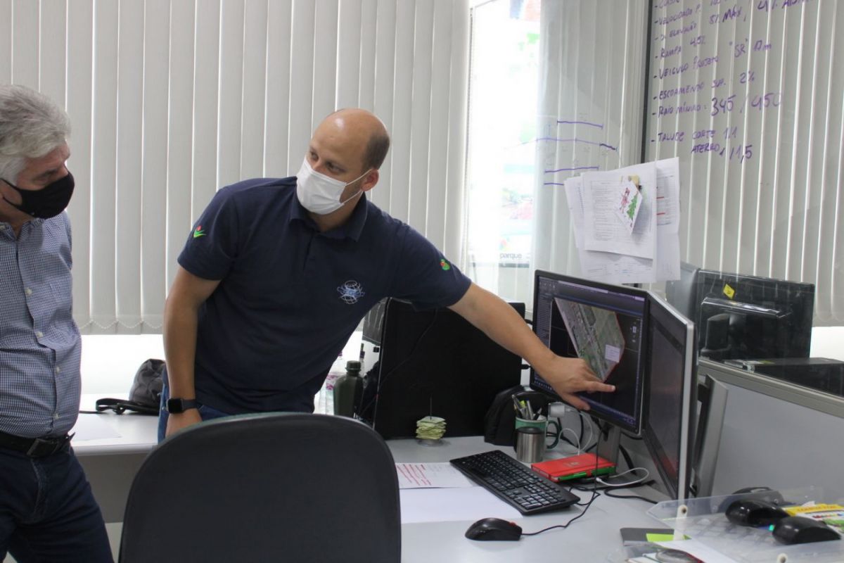 Técnicos do Iparque apresentam projeto de prolongamento da Via Rápida à Acic