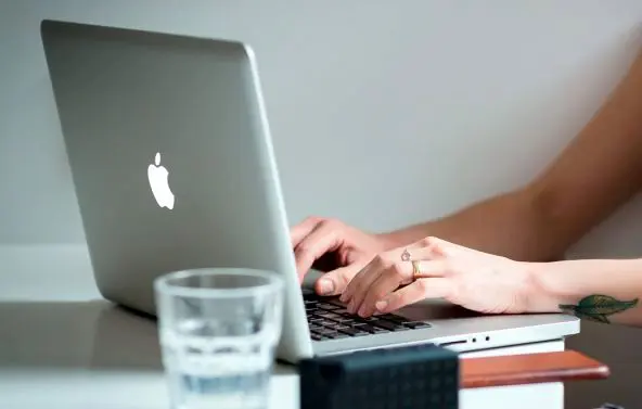 Tenha um ótimo notebook Apple em sua casa