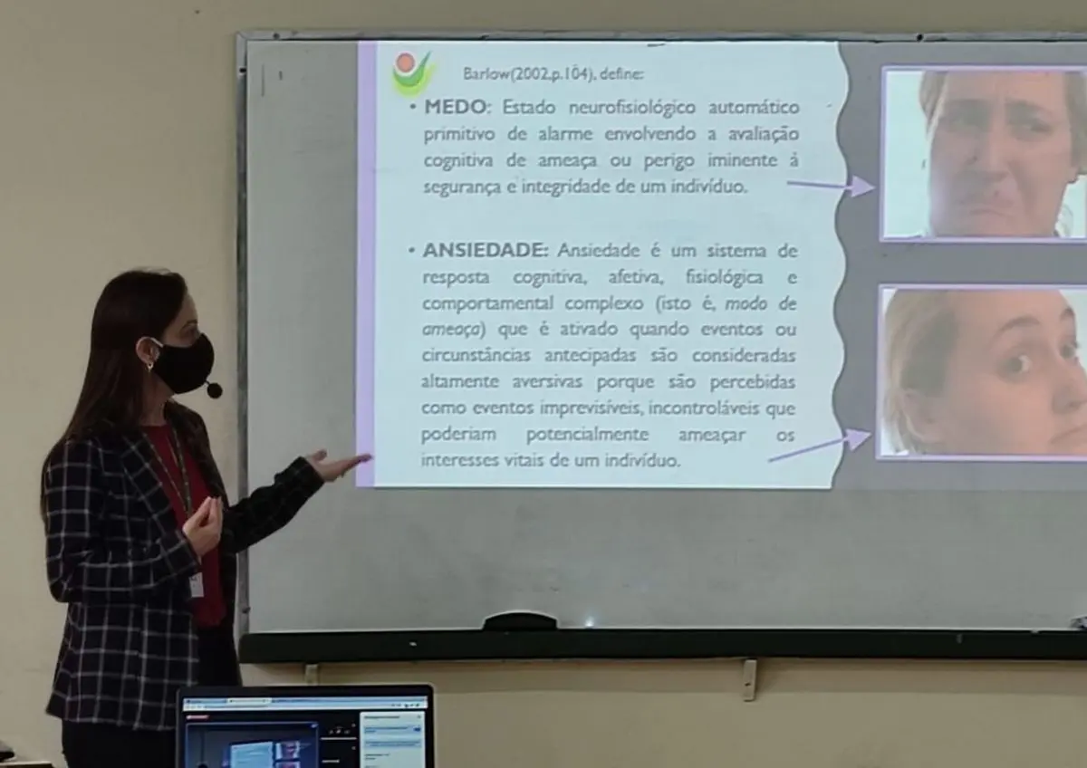 Saúde mental em tempo de pandemia é discutida com professores