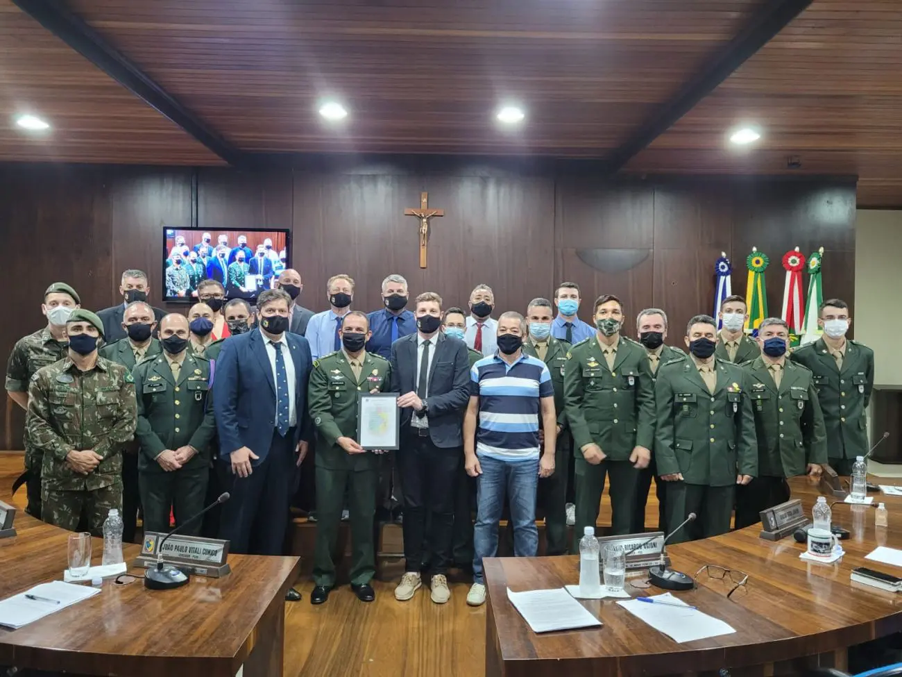 Câmara promove homenagem ao comandante do 28° GAC