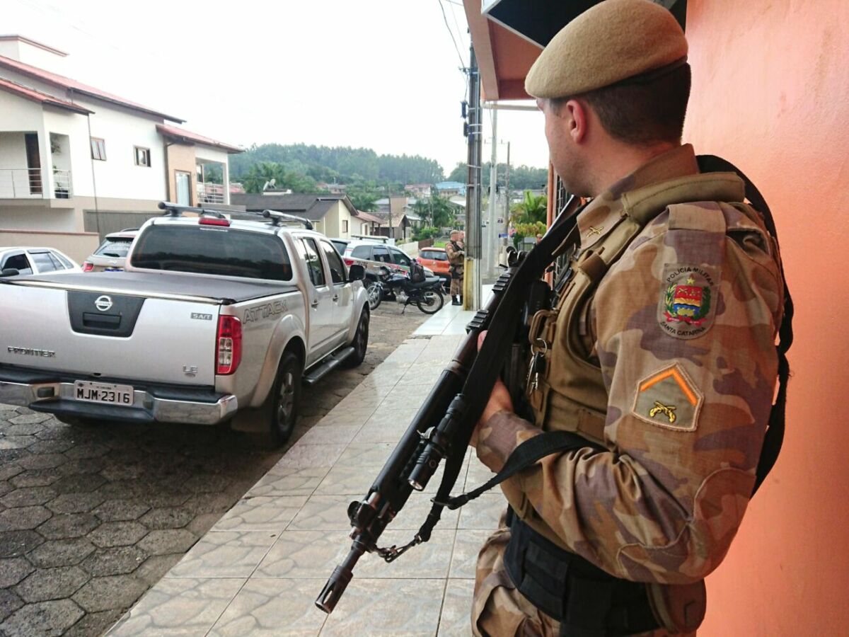 Polícia Militar em Nova Veneza