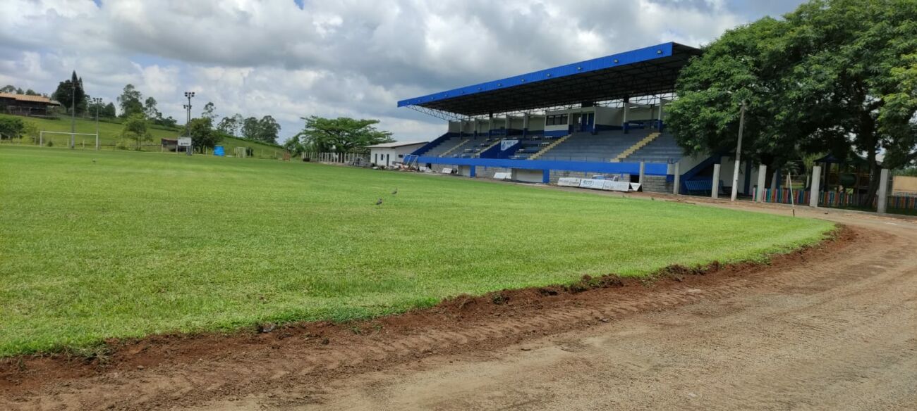 Obras seguem sendo realizadas no Estádio da Montanha 2 Obras seguem sendo realizadas no Estádio da Montanha