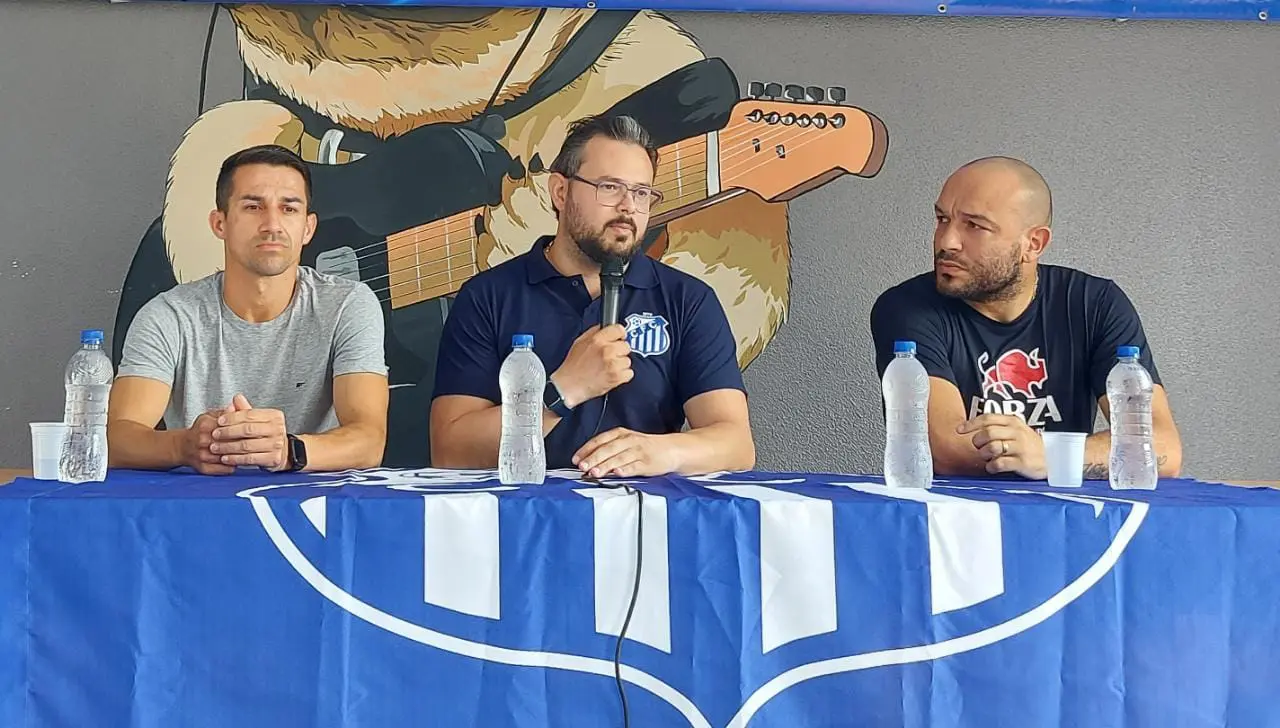 Maicon Ermo é apresentado na Montanha