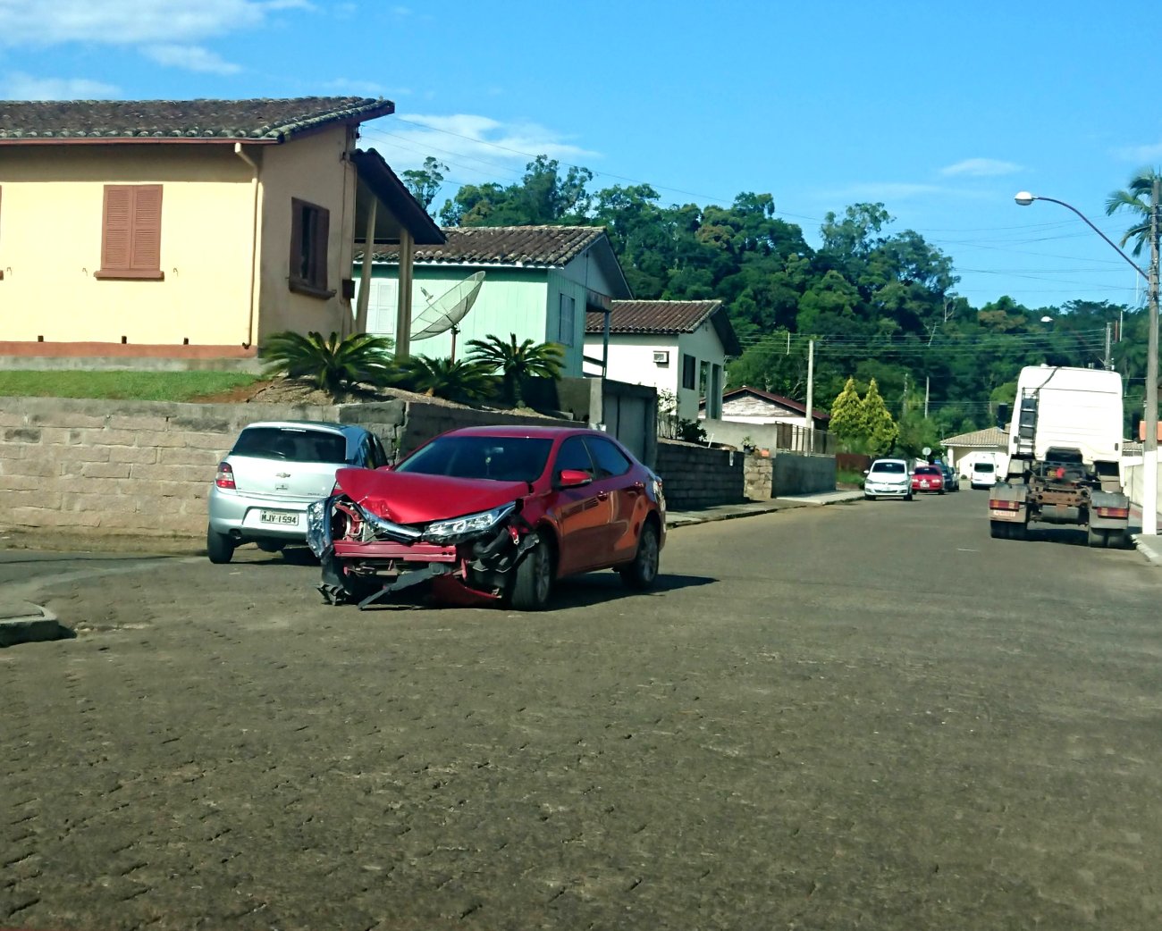 PM registra acidente de trânsito no Centro de Nova Veneza