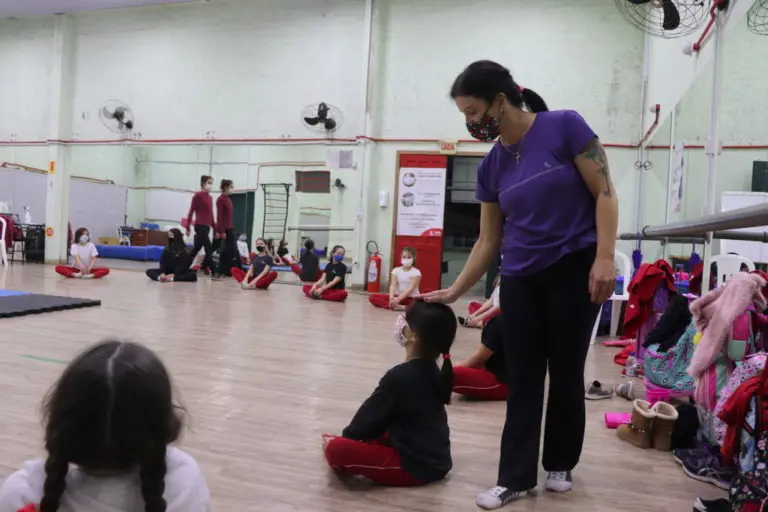 Curso de Educação Física da Unesc oferece aulas gratuitas de Judô e Ginástica Artística para crianças e adolescentes