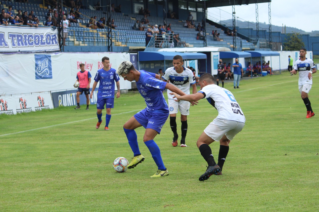 Caravaggio estreia com derrota no Catarinense Sub-20 2 Caravaggio estreia com derrota no Catarinense Sub-20