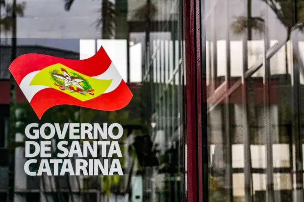 Governo catarinense confirma antecipação do décimo terceiro salário em julho