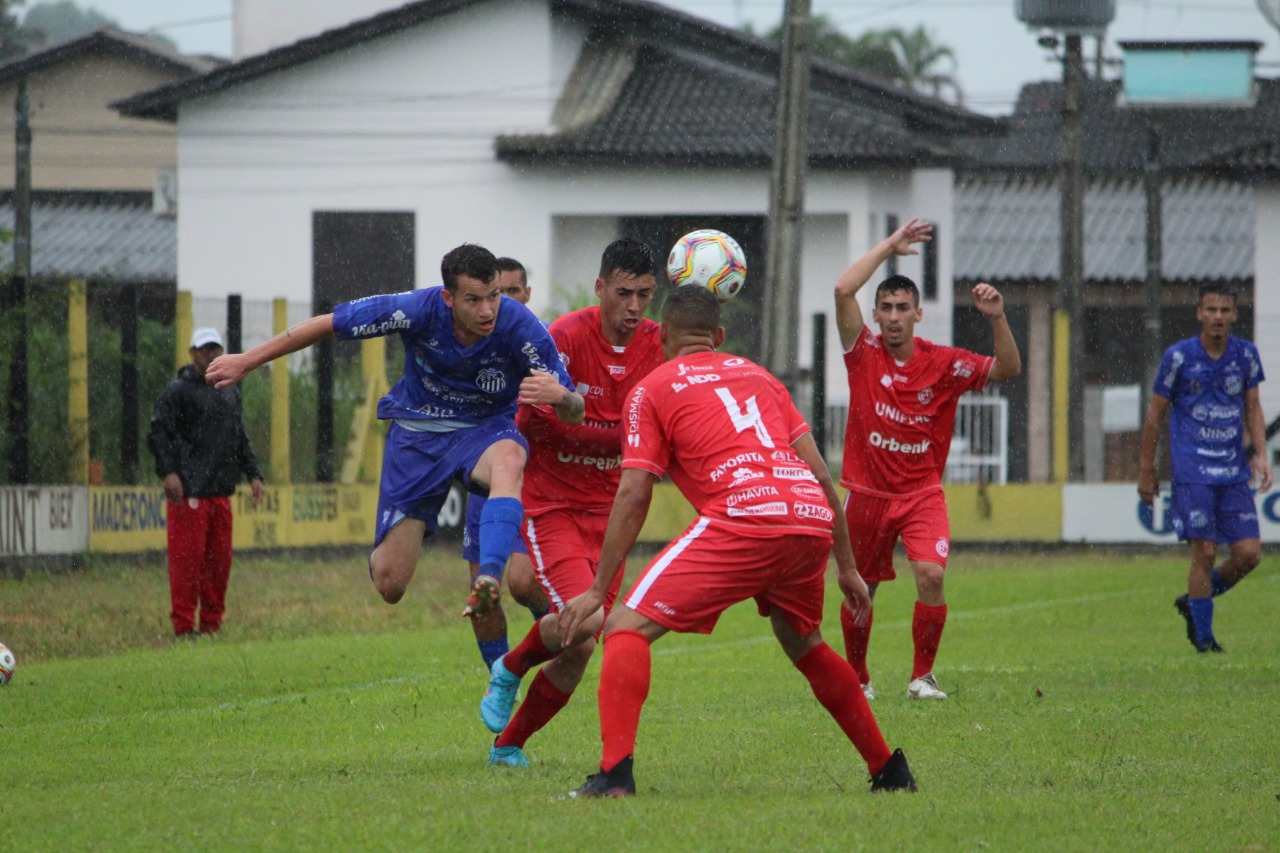 Caravaggio vence o Inter de Lages pelo Catarinense Sub-20 3 Caravaggio vence o Inter de Lages pelo Catarinense Sub-20