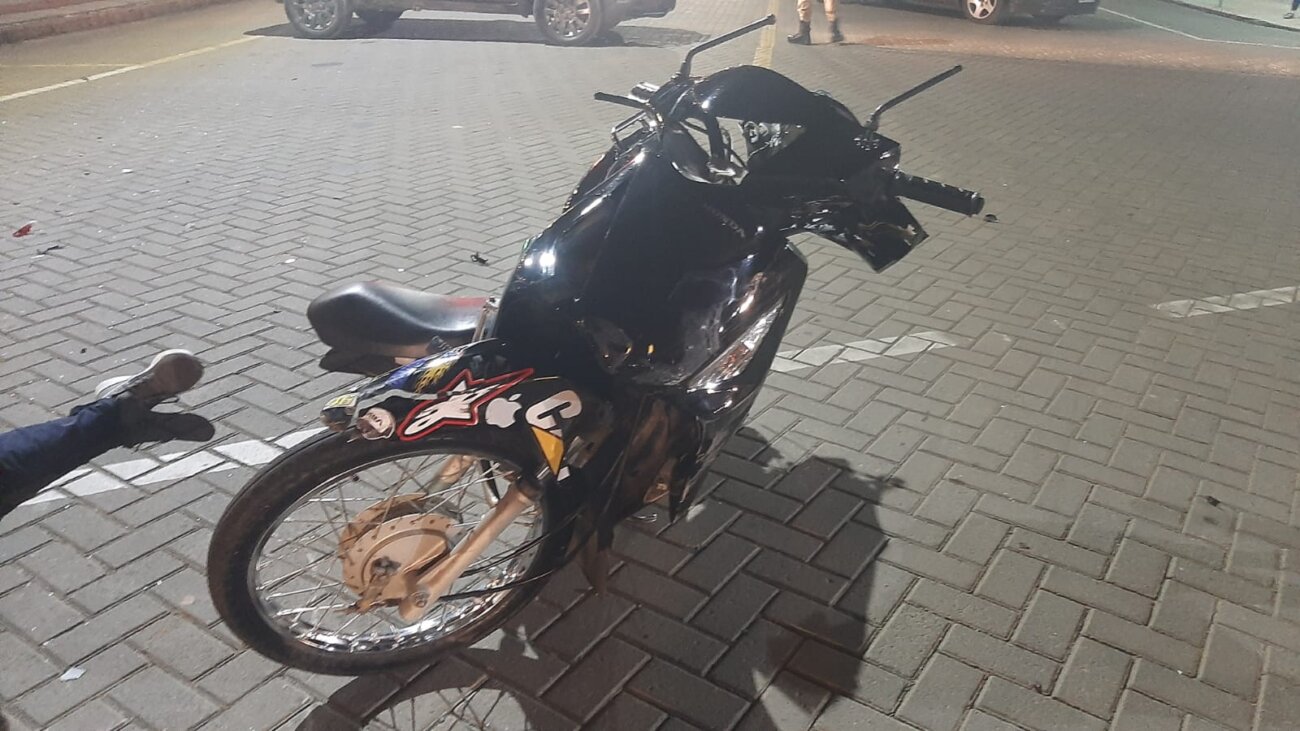 No Caravaggio, motorista foge após bater e ferir motociclista 3 No Caravaggio, motorista foge após bater e ferir motociclista
