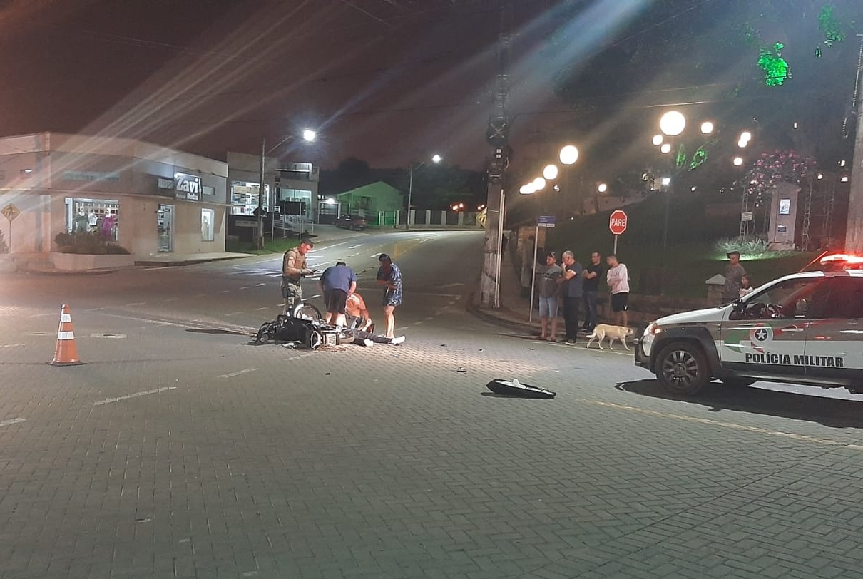 No Caravaggio, motorista foge após bater e ferir motociclista 5 No Caravaggio, motorista foge após bater e ferir motociclista
