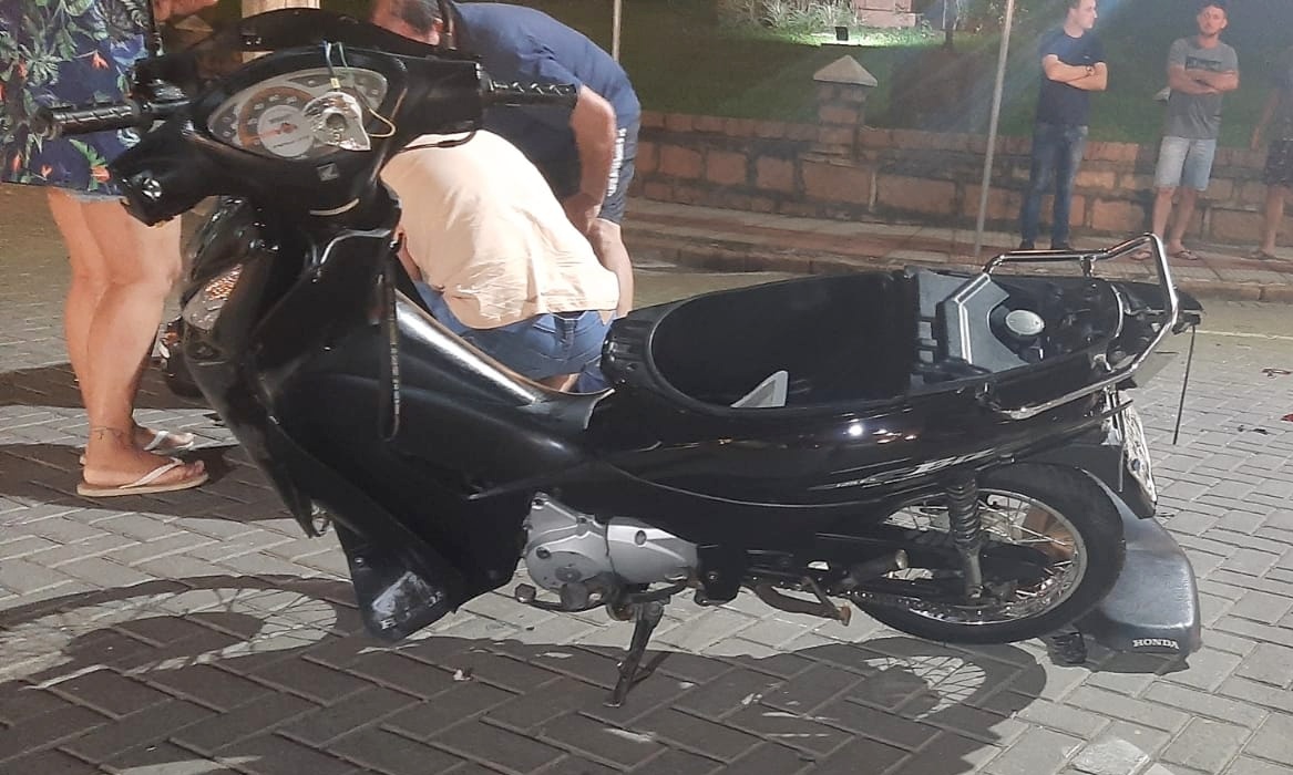 No Caravaggio, motorista foge após bater e ferir motociclista 2 No Caravaggio, motorista foge após bater e ferir motociclista