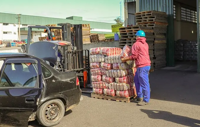 Reforçando participação na comunidade, Fumacense Alimentos apoia instituições sociais