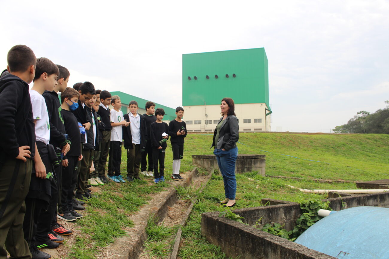 Alunos do Colégio Satc visitam trabalhos ligados à água no Centro Tecnológico da instituição 3 Alunos do Colégio Satc visitam trabalhos ligados à água no Centro Tecnológico da instituição