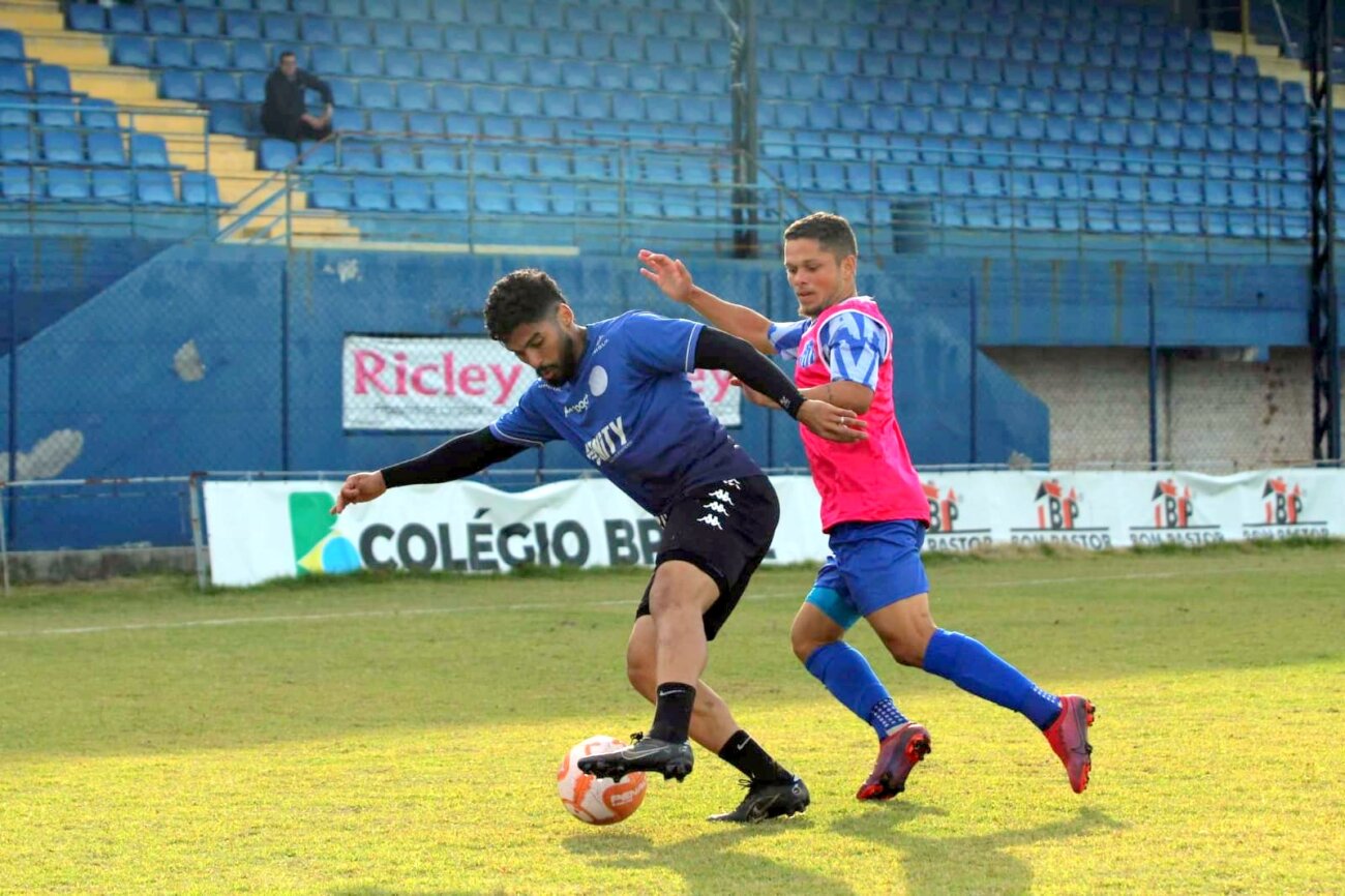 Caravaggio empata com o Tubarão em jogo-treino 1 Caravaggio empata com o Tubarão em jogo-treino