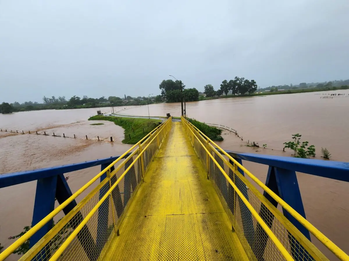 Ciclone provoca chuva intensa e alagamentos em Nova Veneza