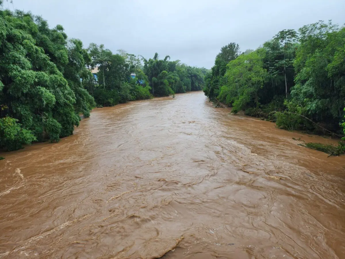 Ciclone provoca chuva intensa e alagamentos em Nova Veneza