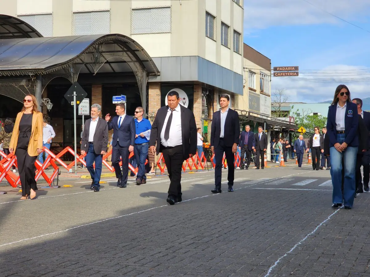 7 de Setembro: confira fotos do desfile em Nova Veneza