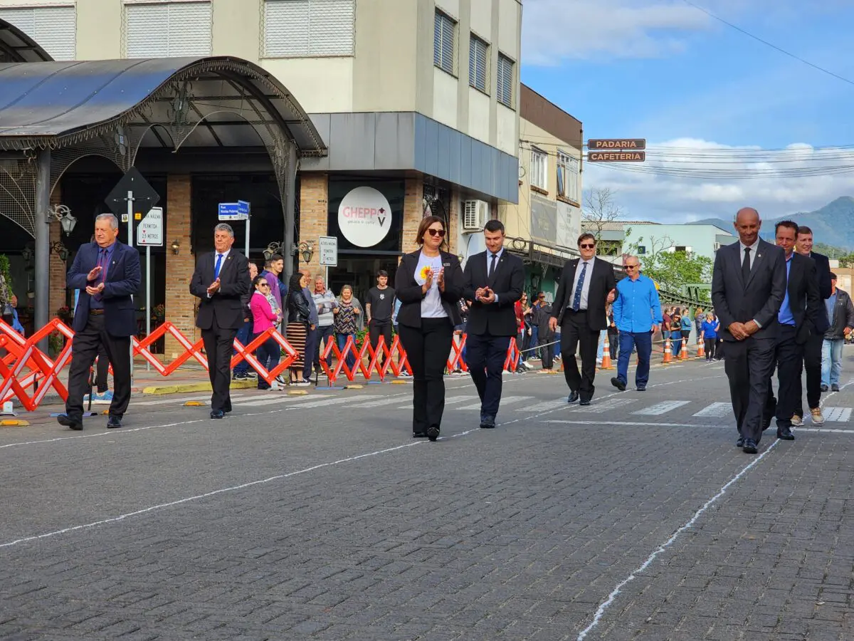 7 de Setembro: confira fotos do desfile em Nova Veneza