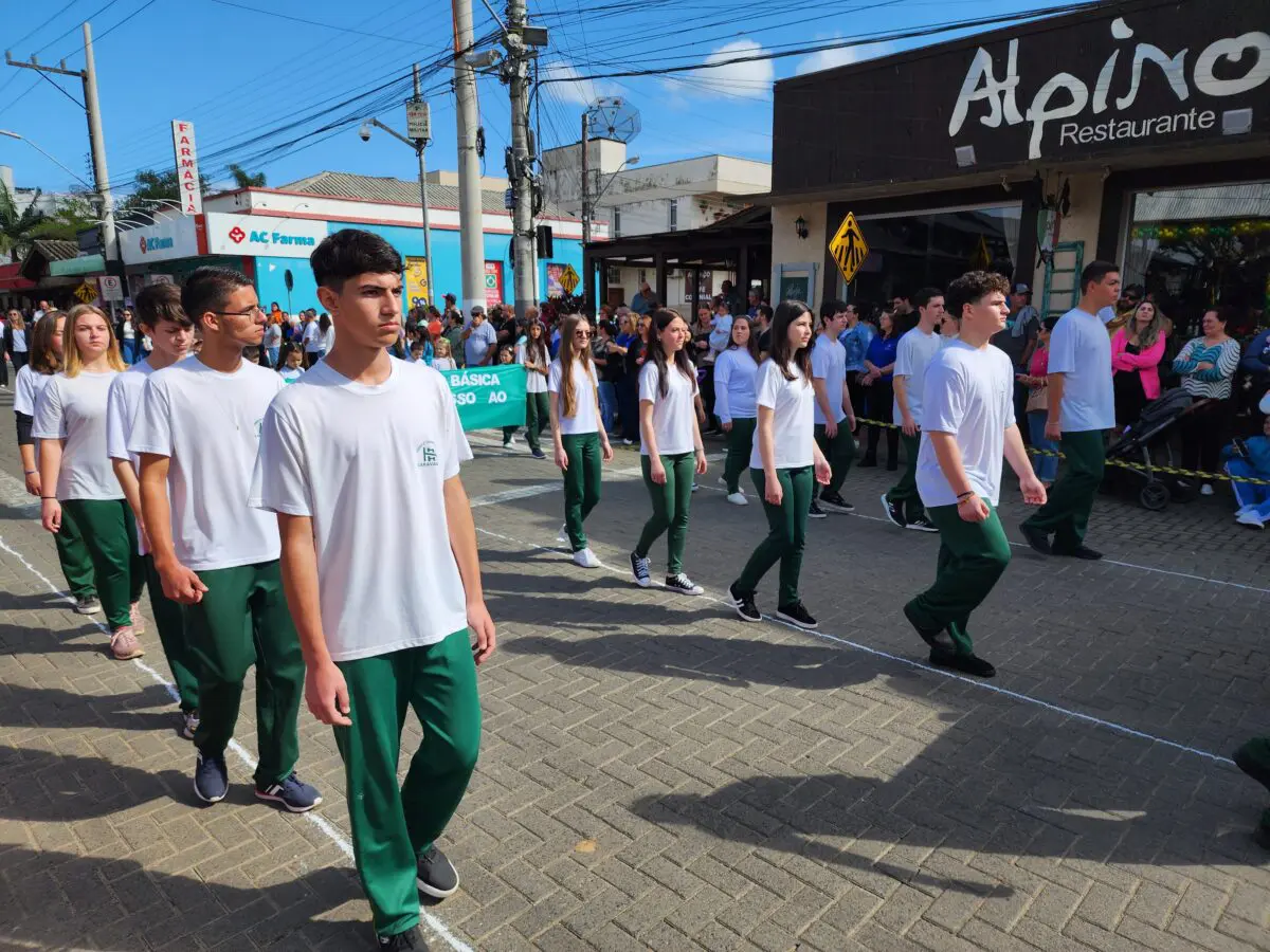 7 de Setembro: confira fotos do desfile em Nova Veneza