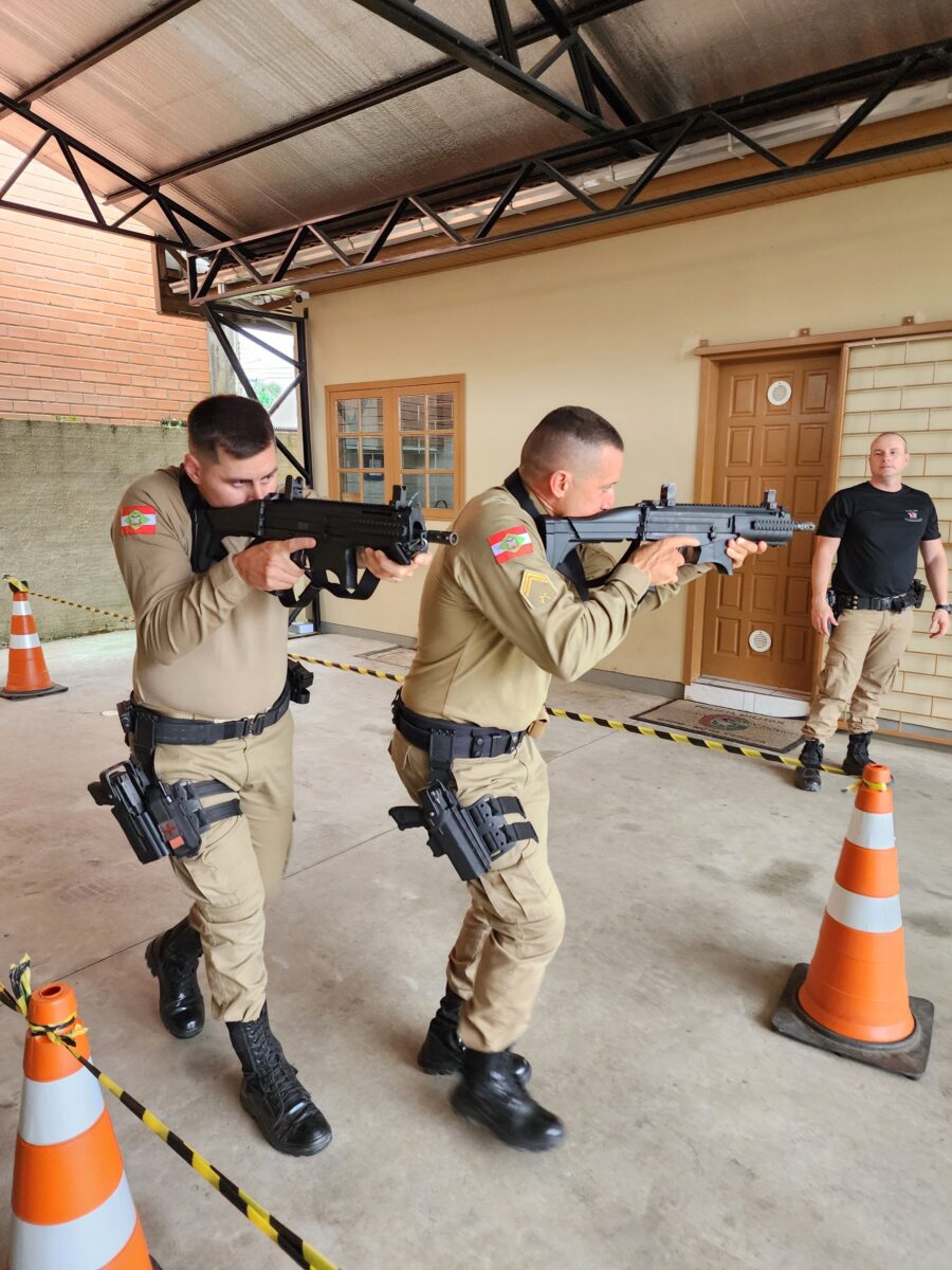 Policiais Militares de Nova Veneza recebem instrução de patrulha urbana 1 Policiais Militares de Nova Veneza recebem instrução de patrulha urbana