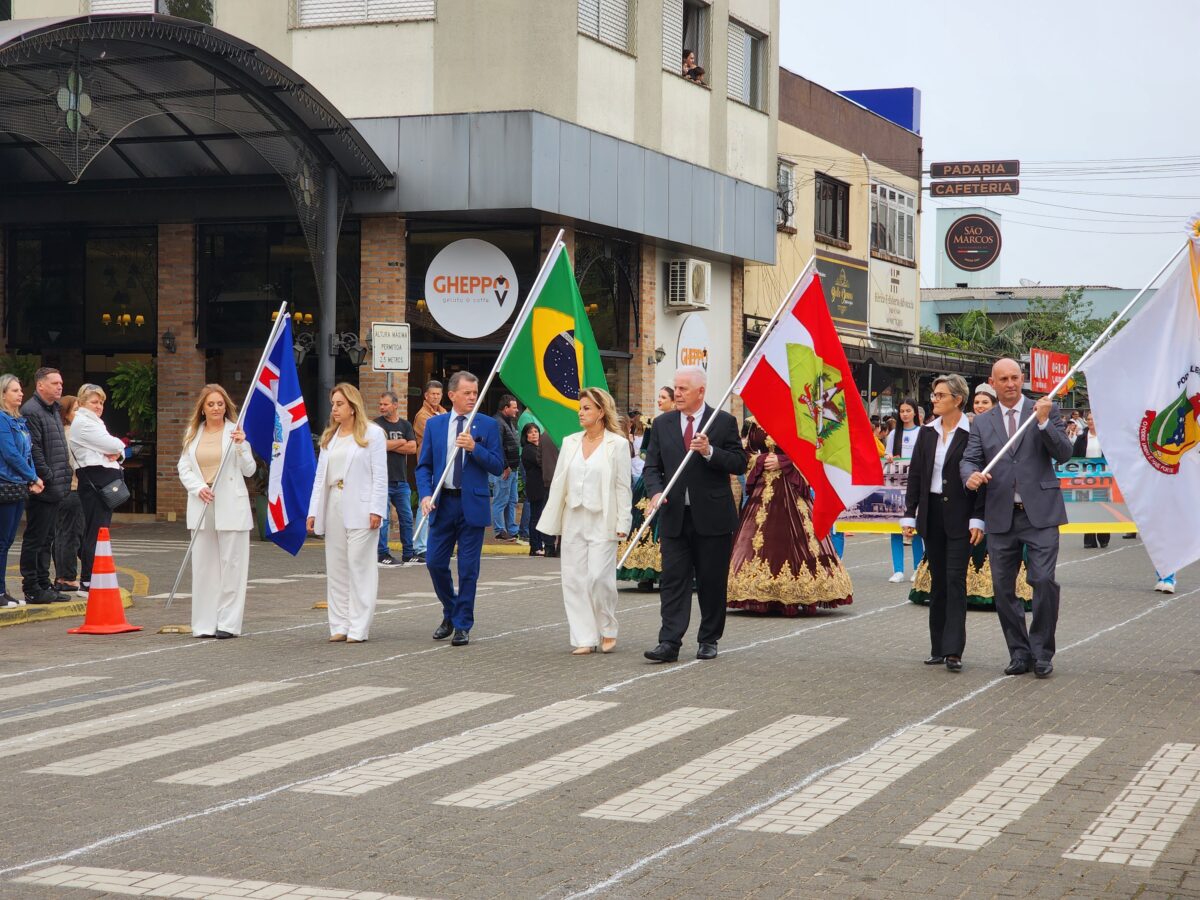 7 de Setembro: confira fotos do desfile cívico-militar em Nova Veneza