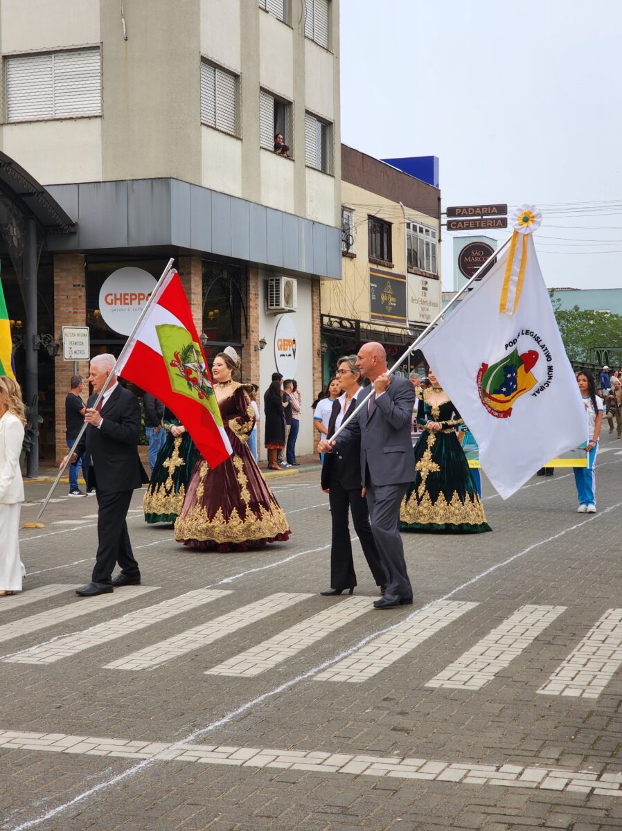 7 de Setembro: confira fotos do desfile cívico-militar em Nova Veneza
