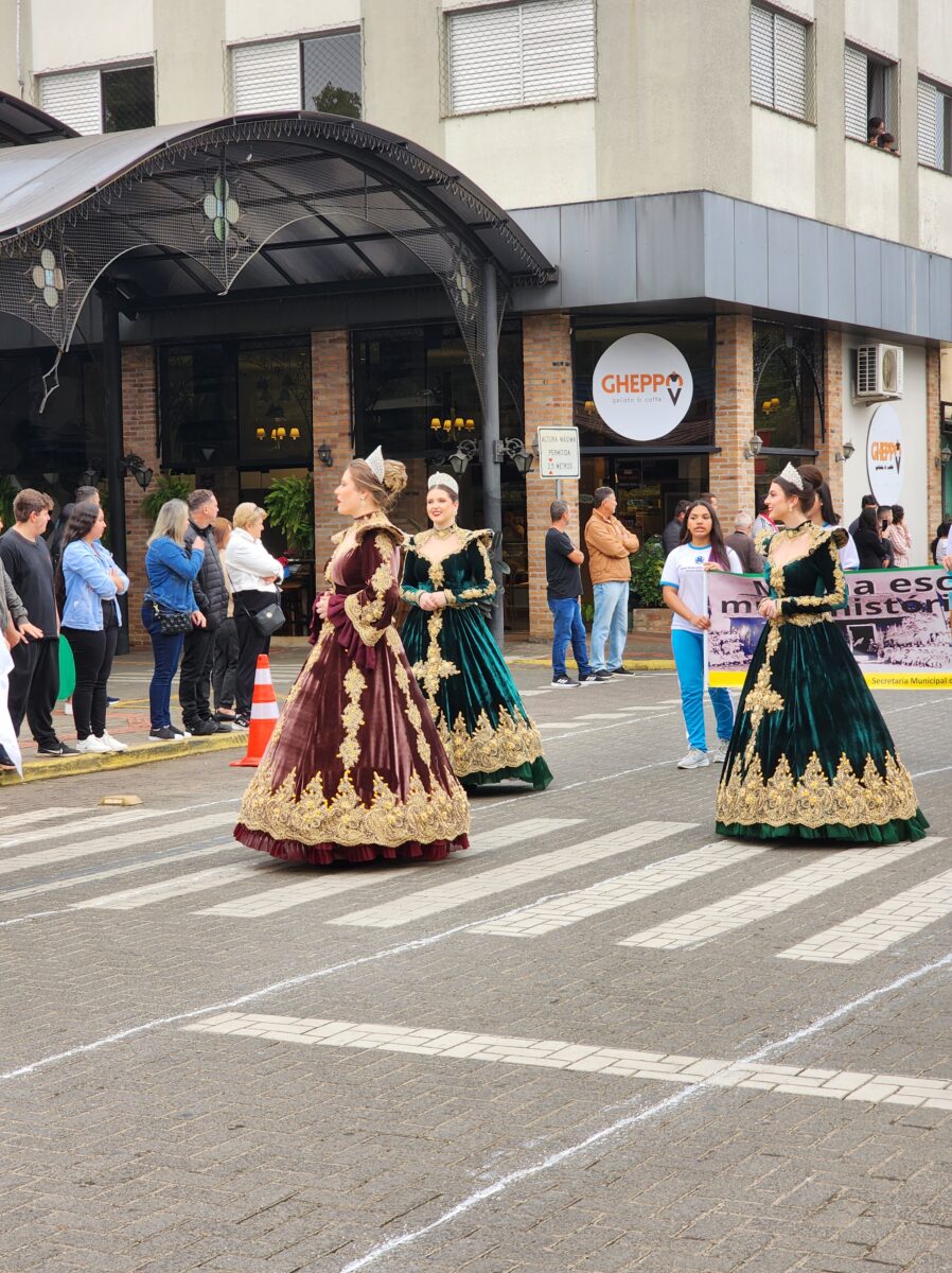 7 de Setembro: confira fotos do desfile cívico-militar em Nova Veneza