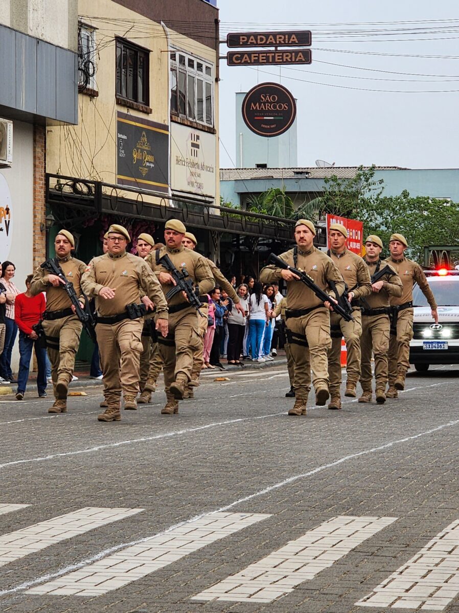 7 de Setembro: confira fotos do desfile cívico-militar em Nova Veneza