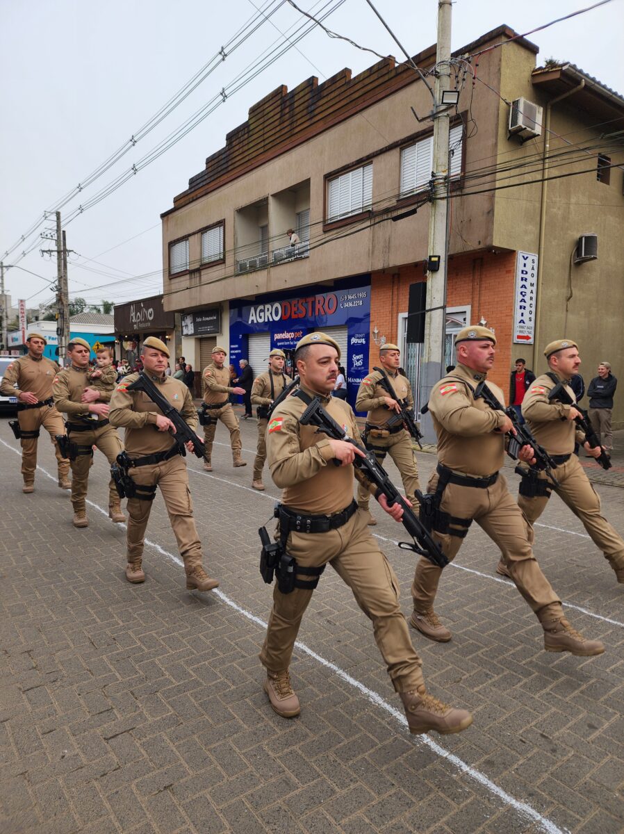 7 de Setembro: confira fotos do desfile cívico-militar em Nova Veneza