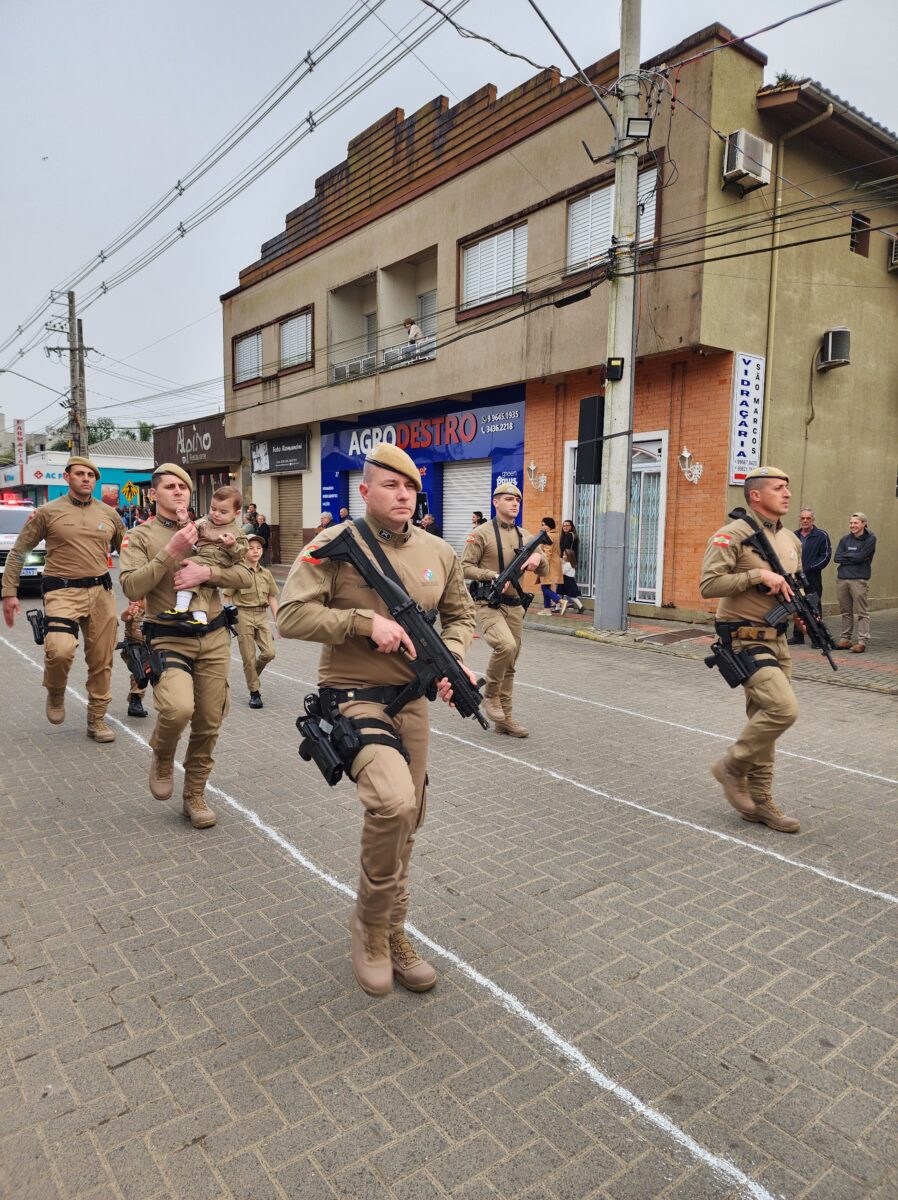 7 de Setembro: confira fotos do desfile cívico-militar em Nova Veneza
